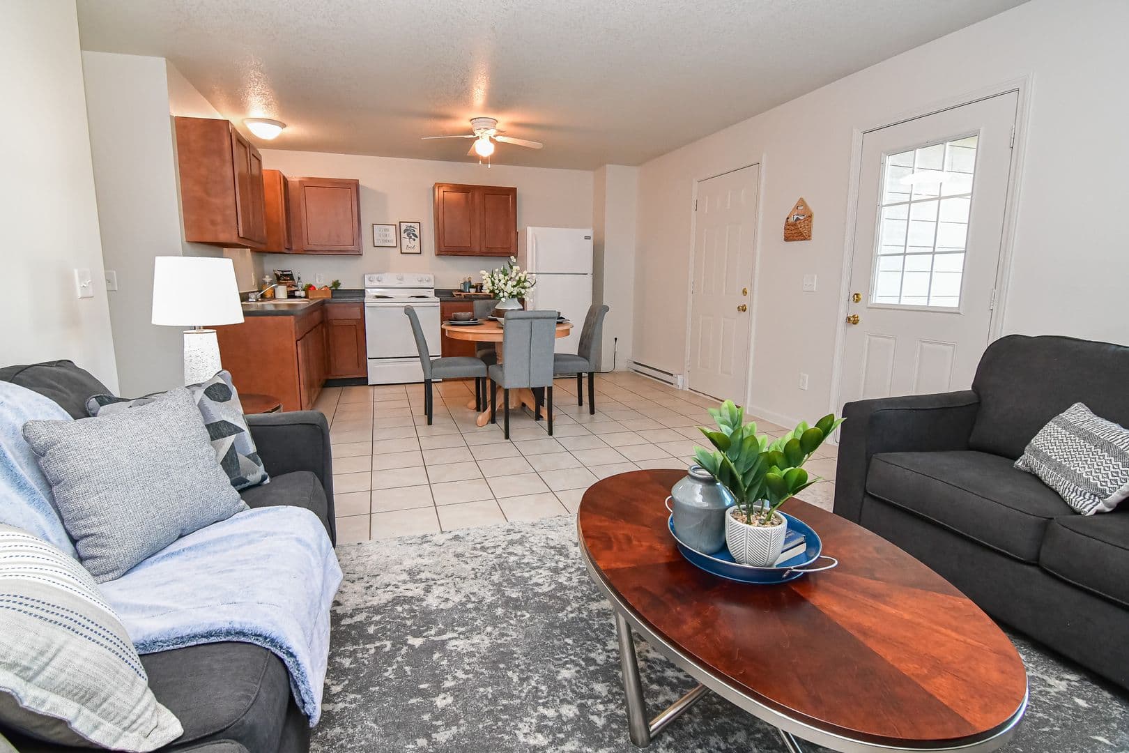 Winterset Apartment: 1407 West Mills Street