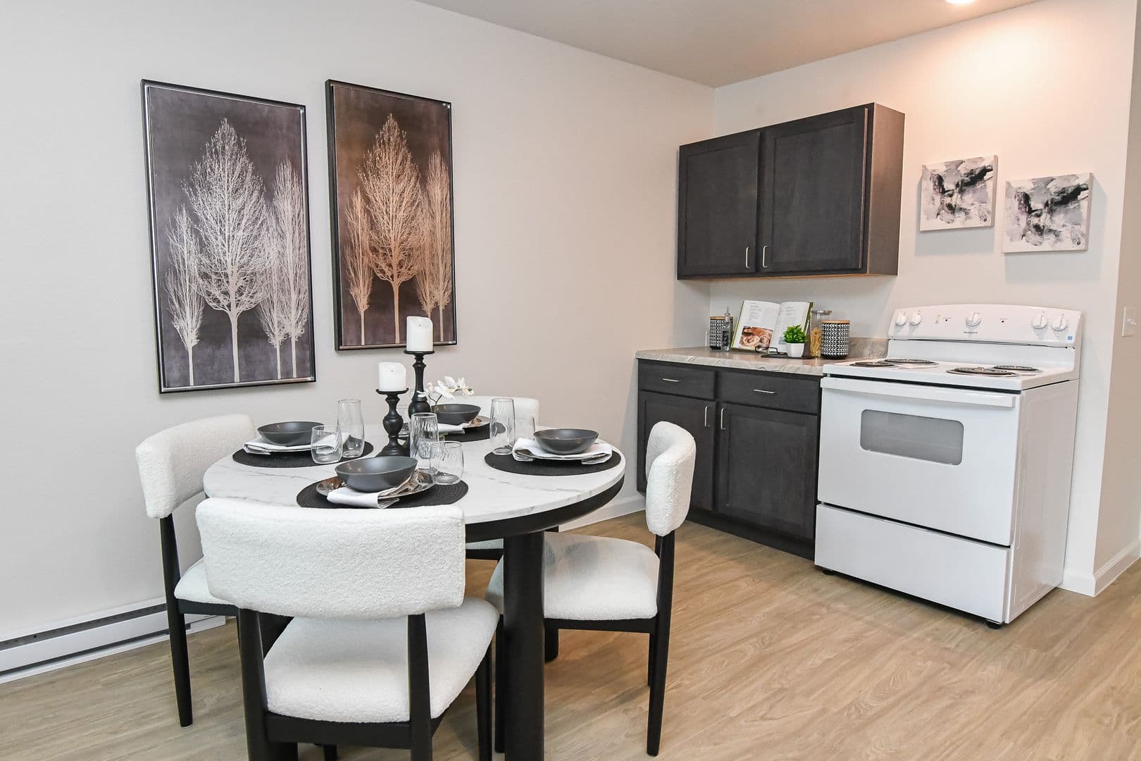 Knoxville Townhome: 471 W Bell Ave