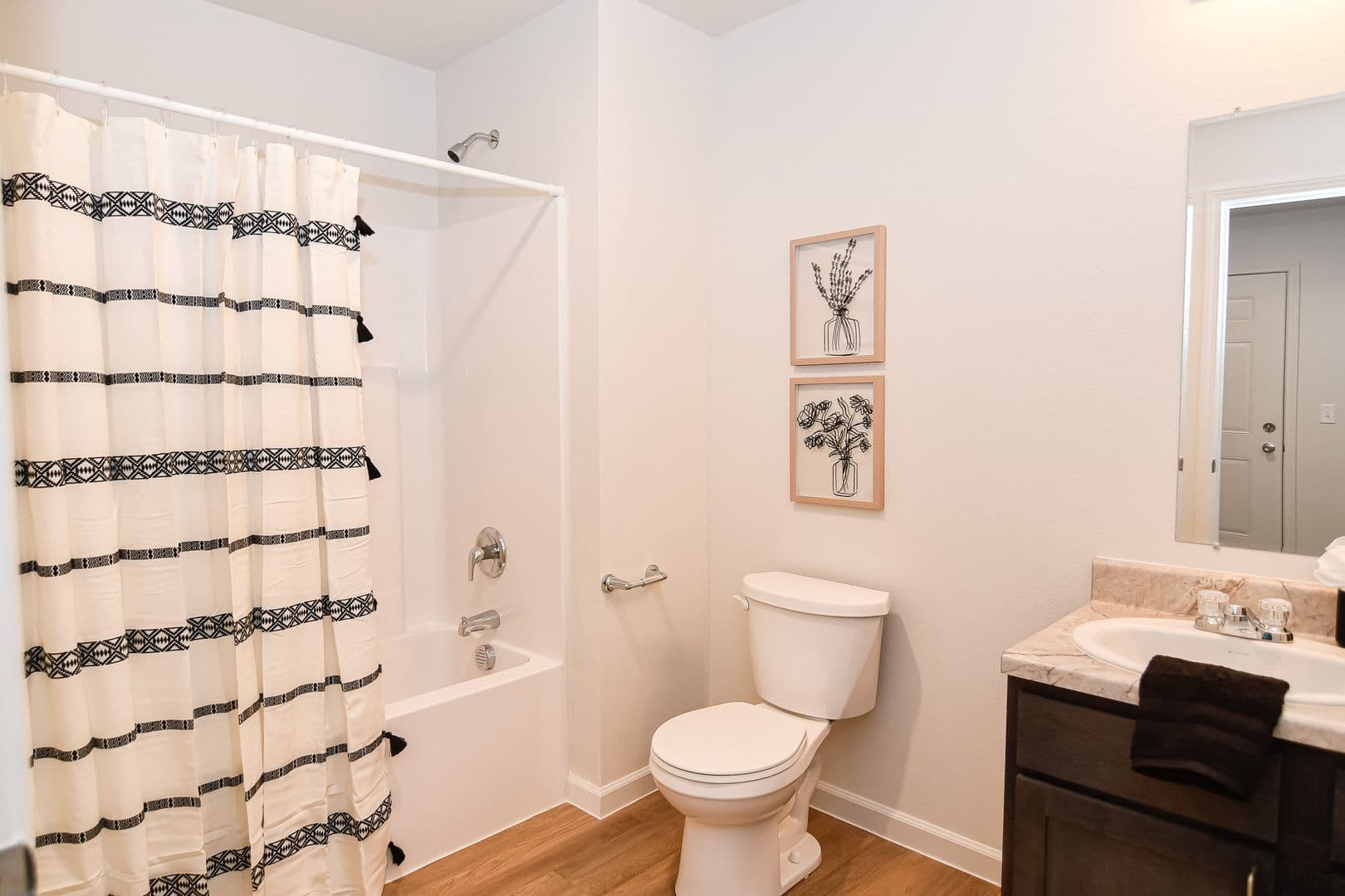 Pleasant Hill Apartment: 5790 Vision Drive