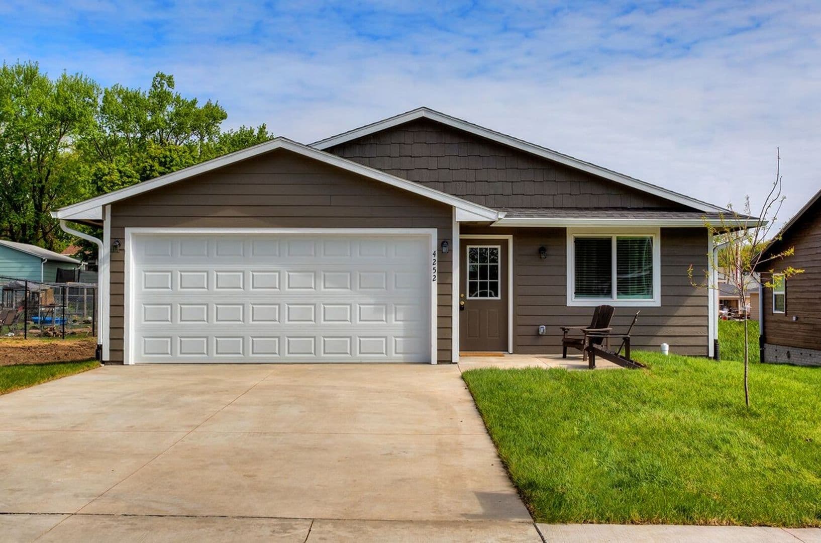 Des Moines Apartment: 4251 Grandview Ave