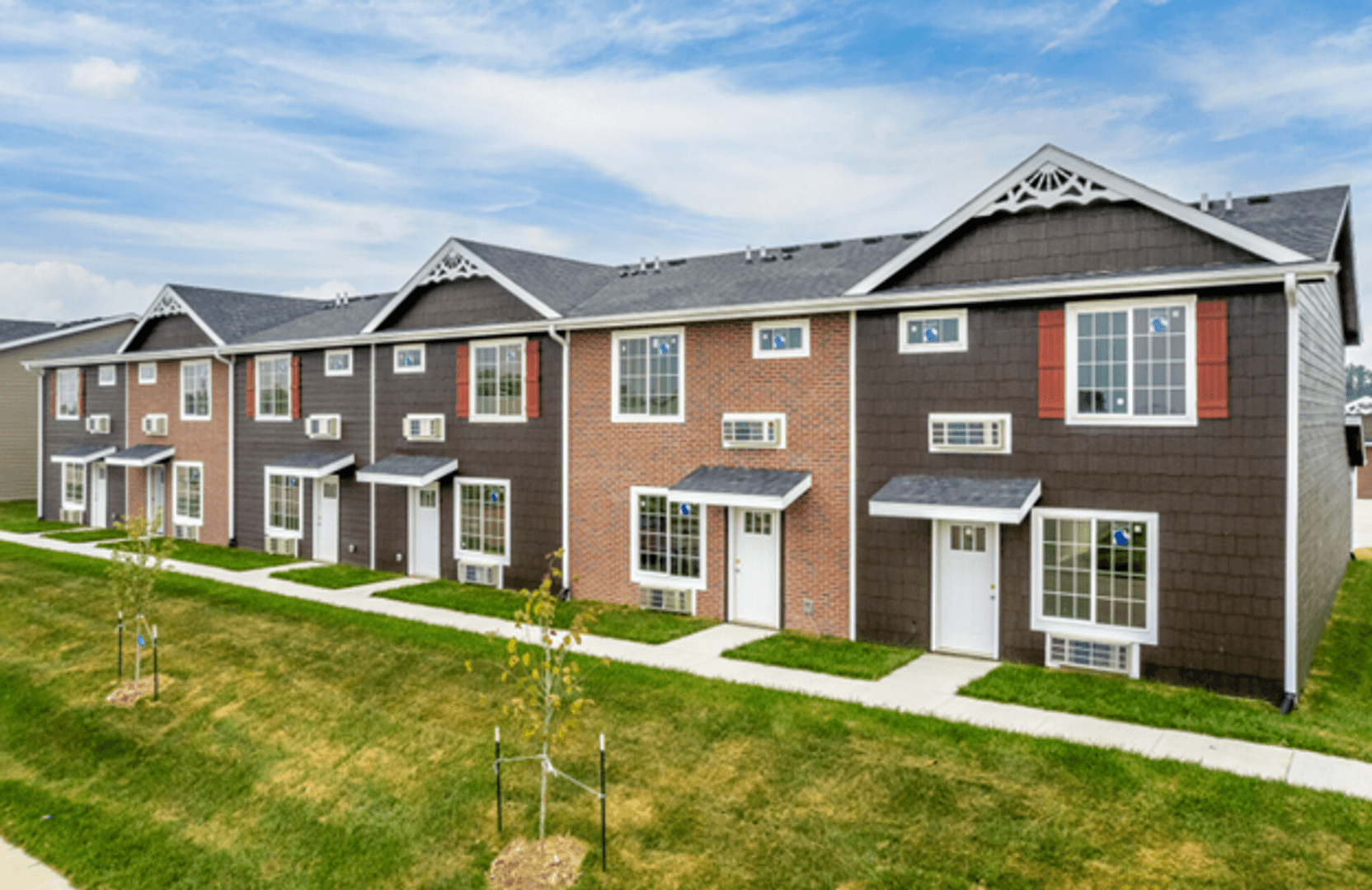 Pella Apartment: 1191 West 16th Street