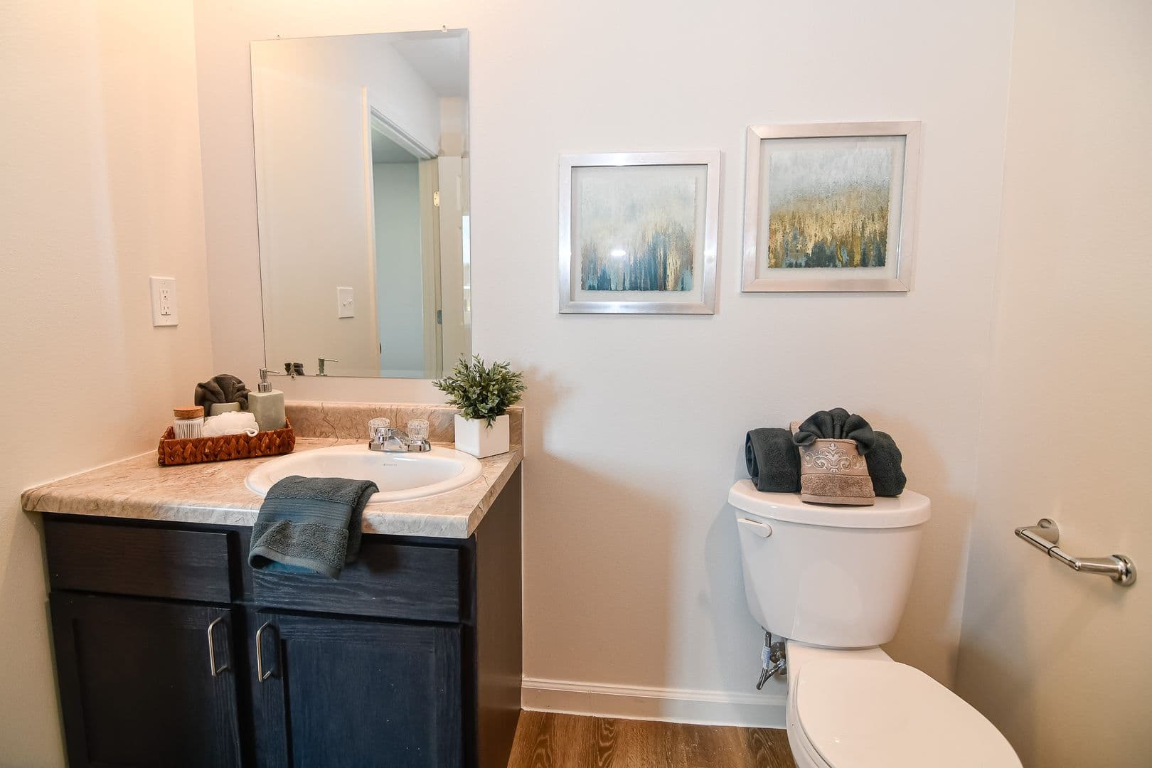 Pleasant Hill Apartment: 5790 Vision Drive