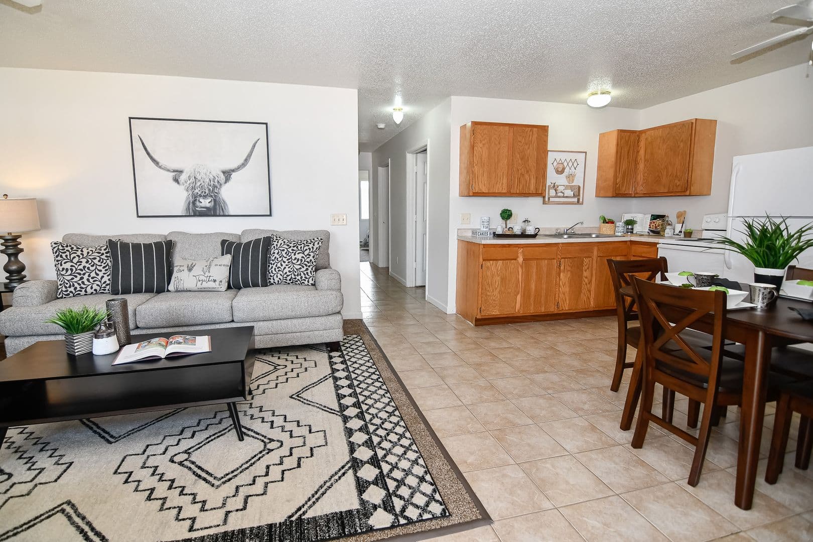 Grinnell Apartment: 501 Washington Ave