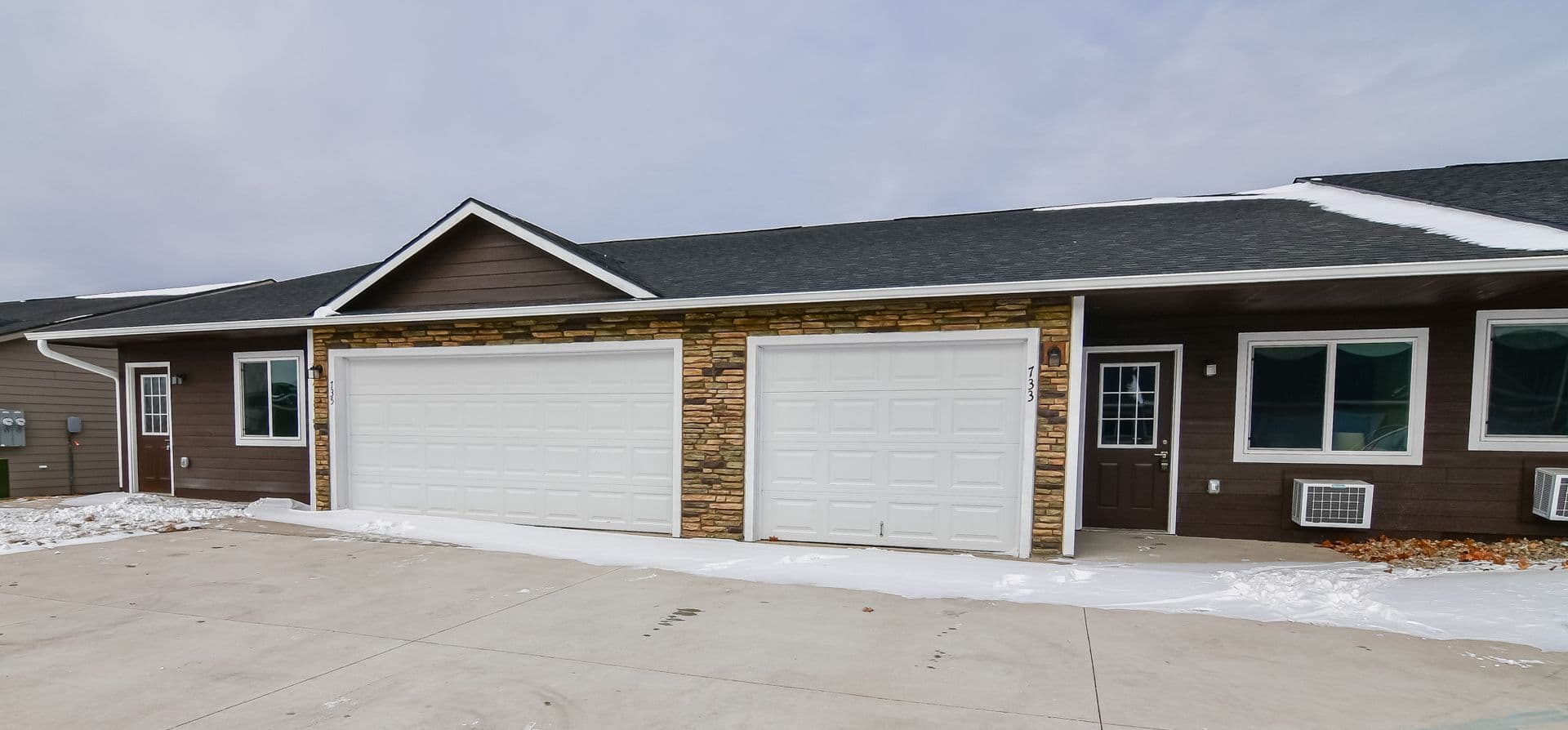 Boone Townhome: 680 S Marion St.