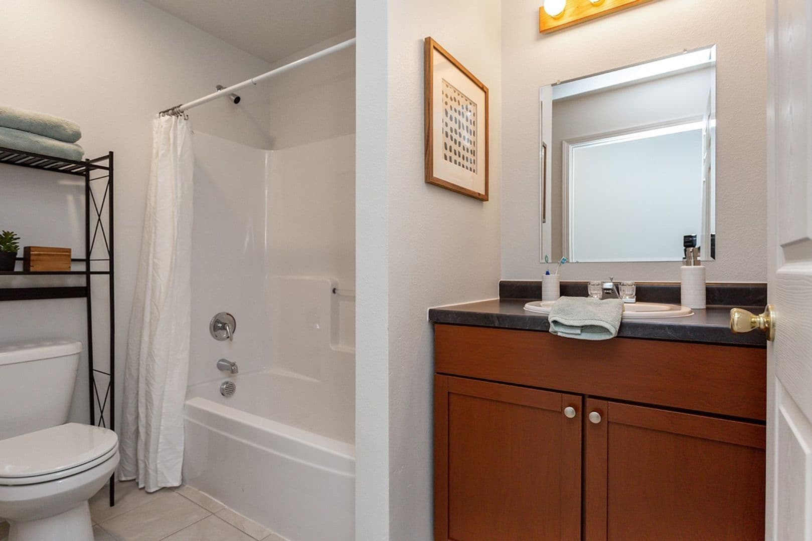 Pleasant Hill Apartment: 5756 Basswood Lane