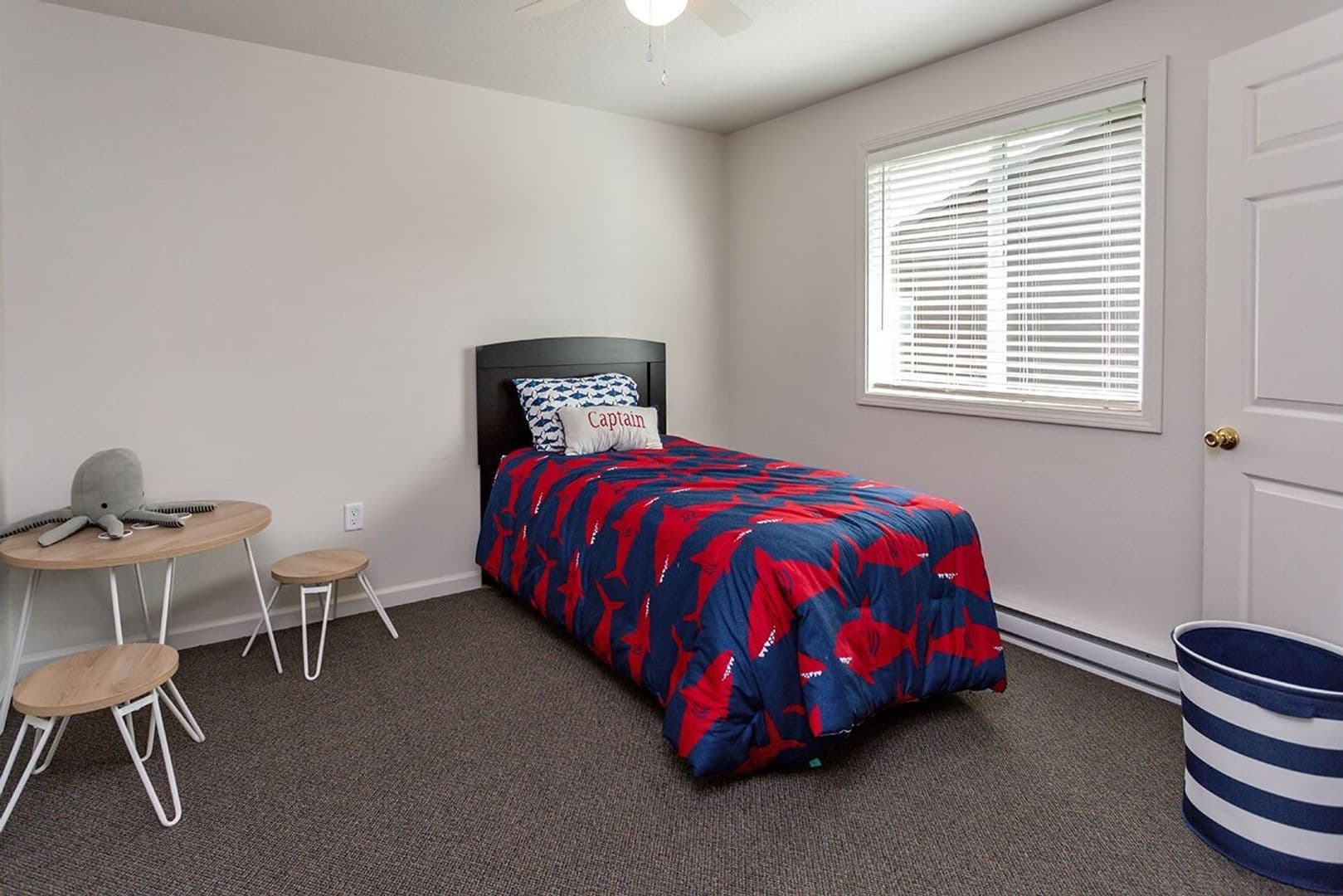 Des Moines Apartment: 4251 Grandview Ave