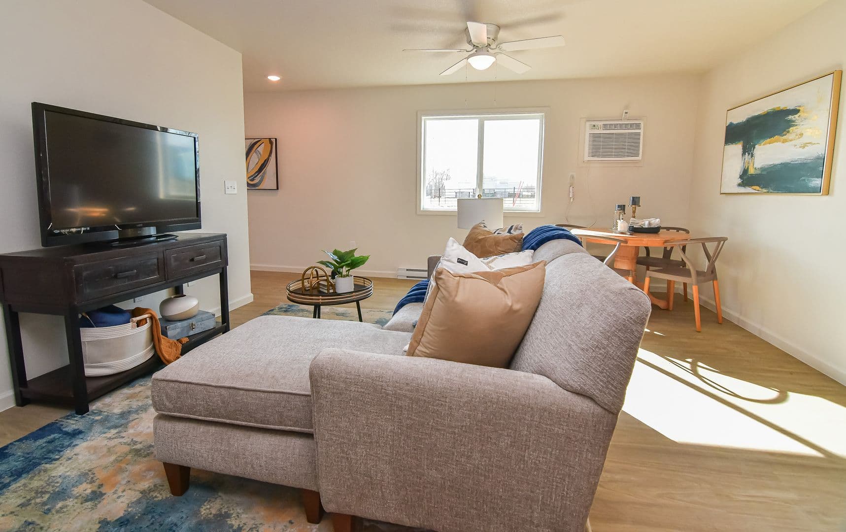 Cherokee Townhome: 900 Rock Island Ave