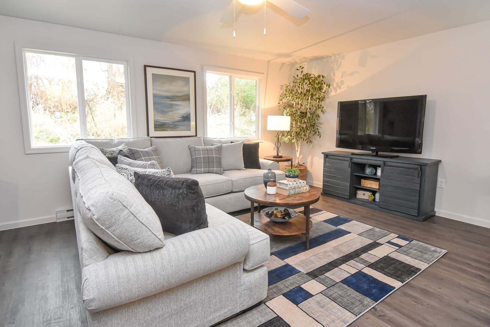Adel Townhome: 29456 Old Portland Rd;
