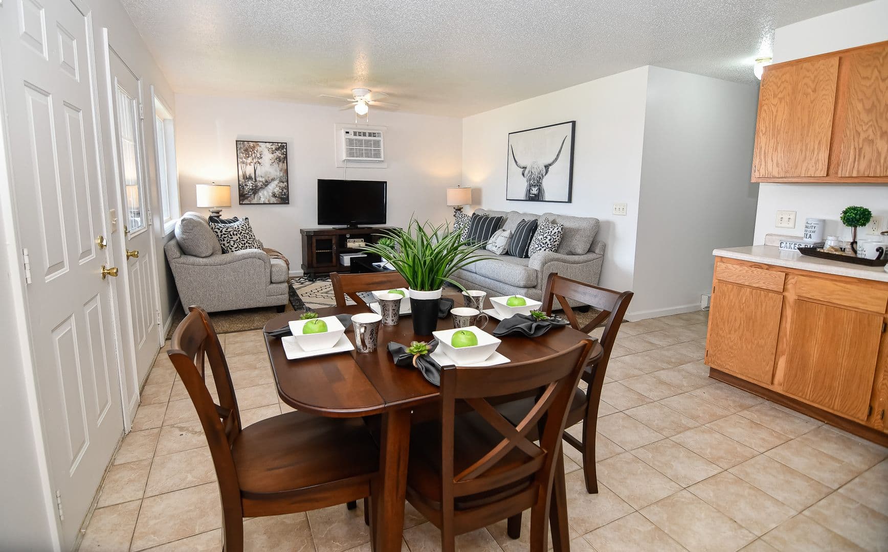 Grinnell Apartment: 309 6th Avenue West
