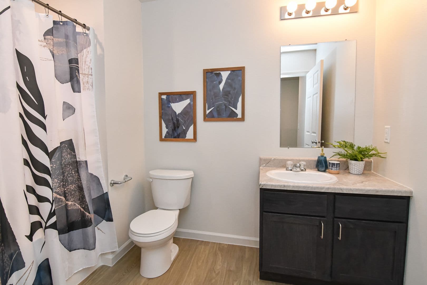 Knoxville Townhome: 471 W Bell Ave