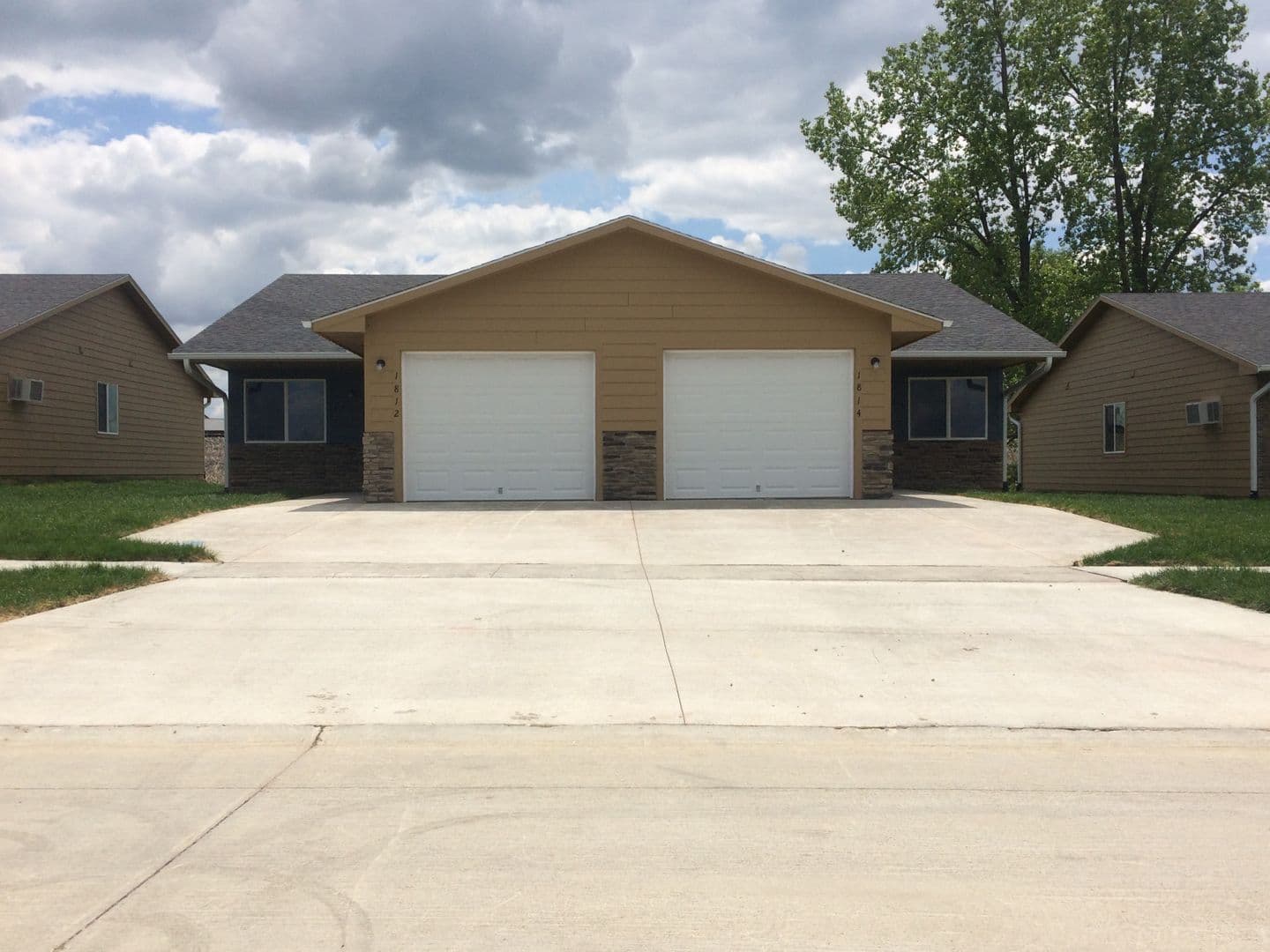 Osceola Apartment: 502 Wildflower Drive