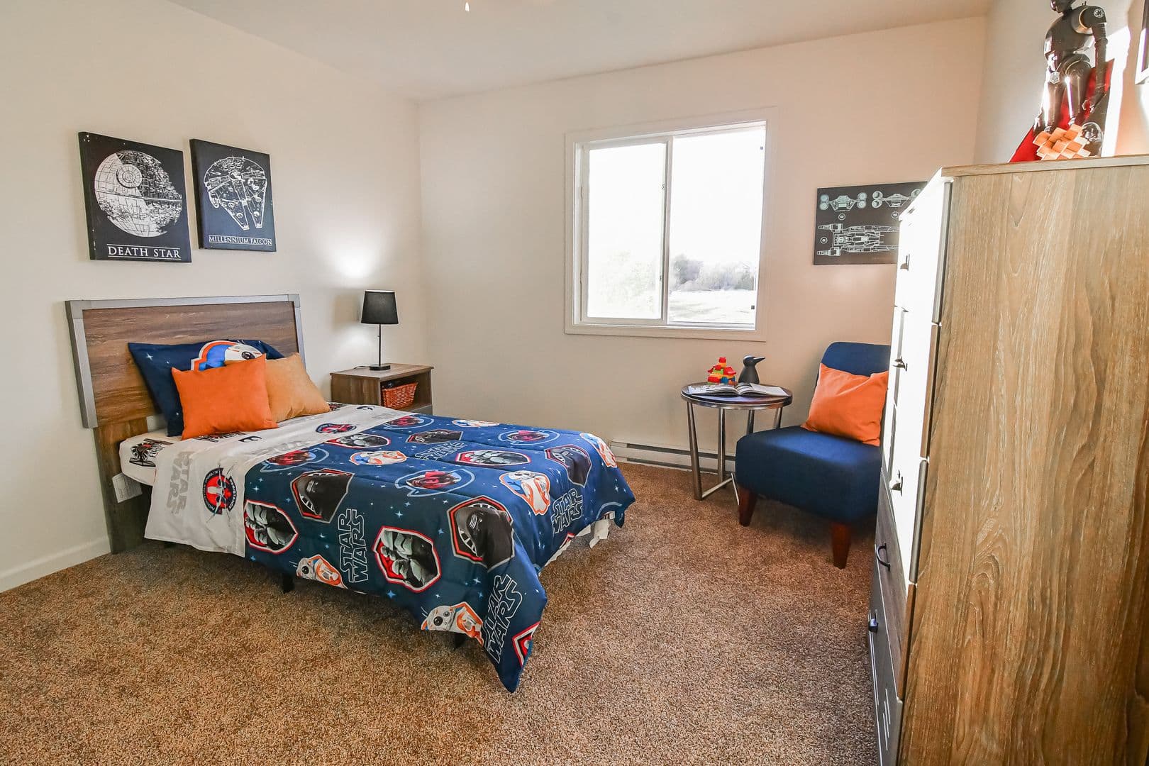 Winterset Apartment: 1407 West Mills Street