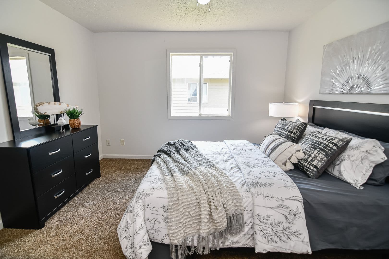 Madrid Townhome: 636 Maverick Lane