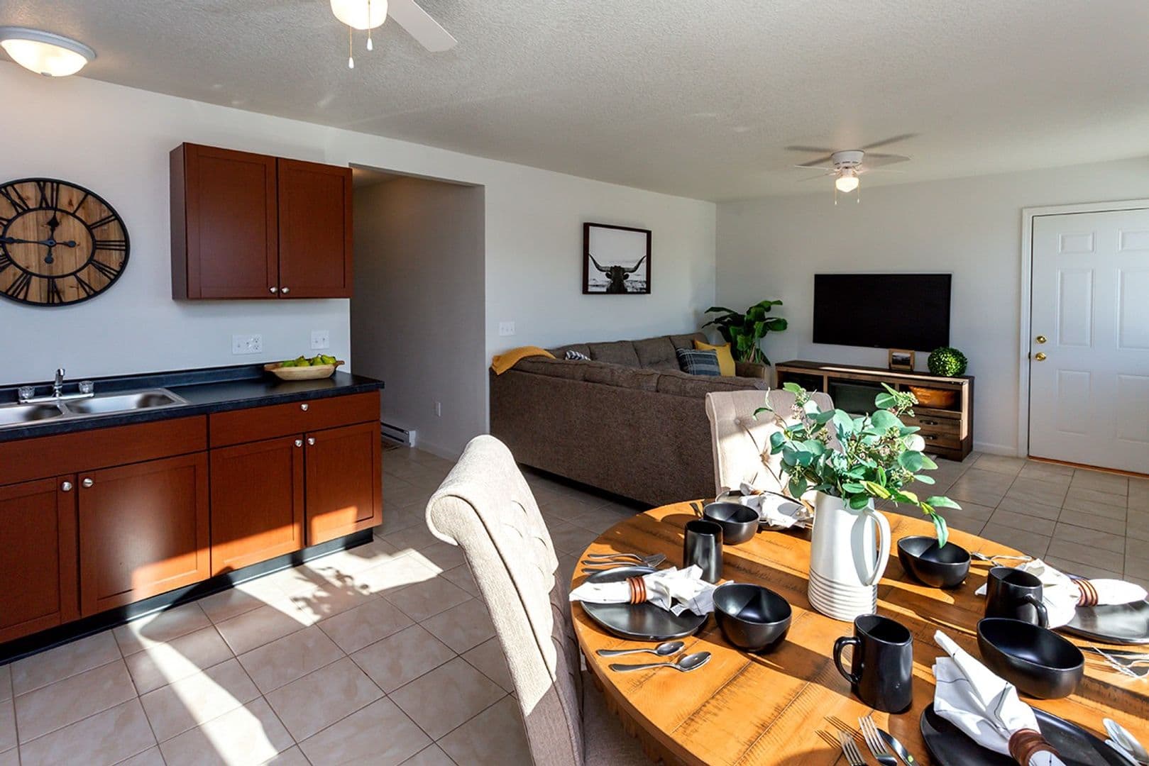 Adel Townhome: 29456 Old Portland Rd;