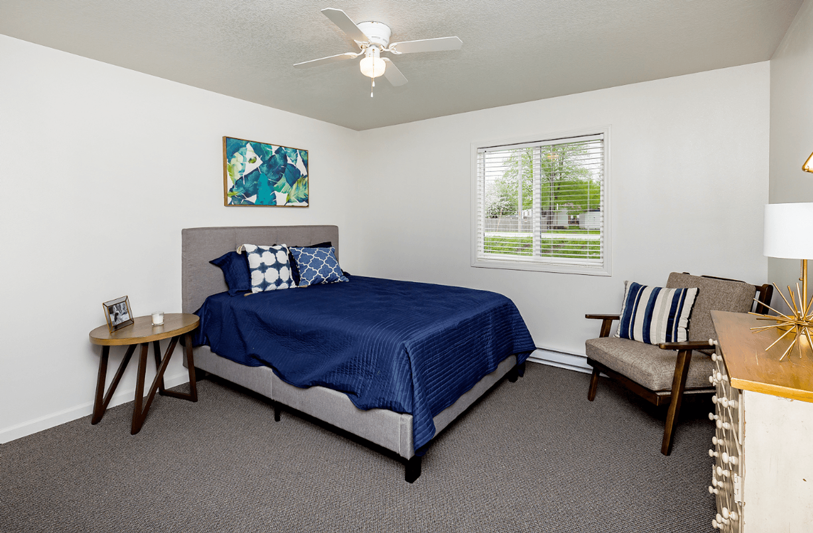 Winterset Apartment: 1407 West Mills Street