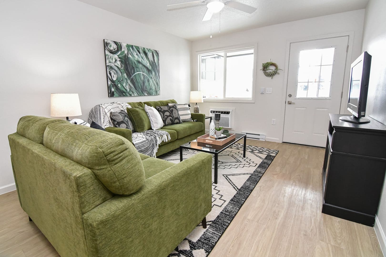 Boone Townhome: 680 S Marion St.