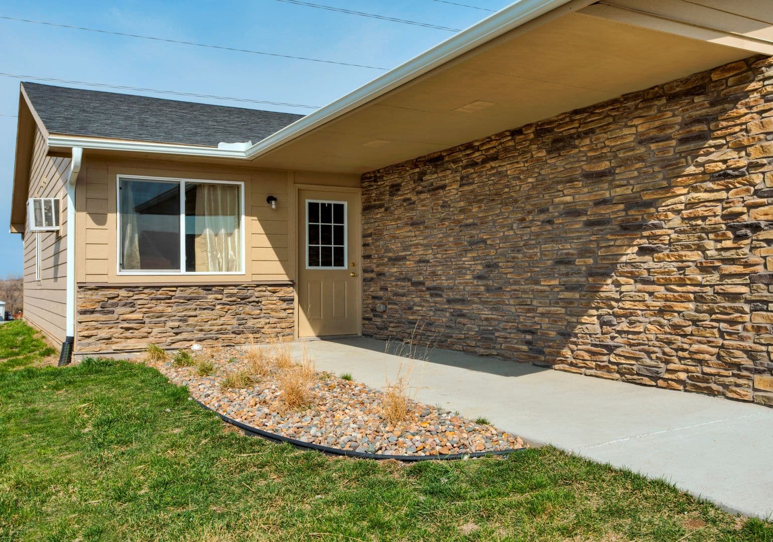 Altoona Apartment: 1523 Bailie Ln SW