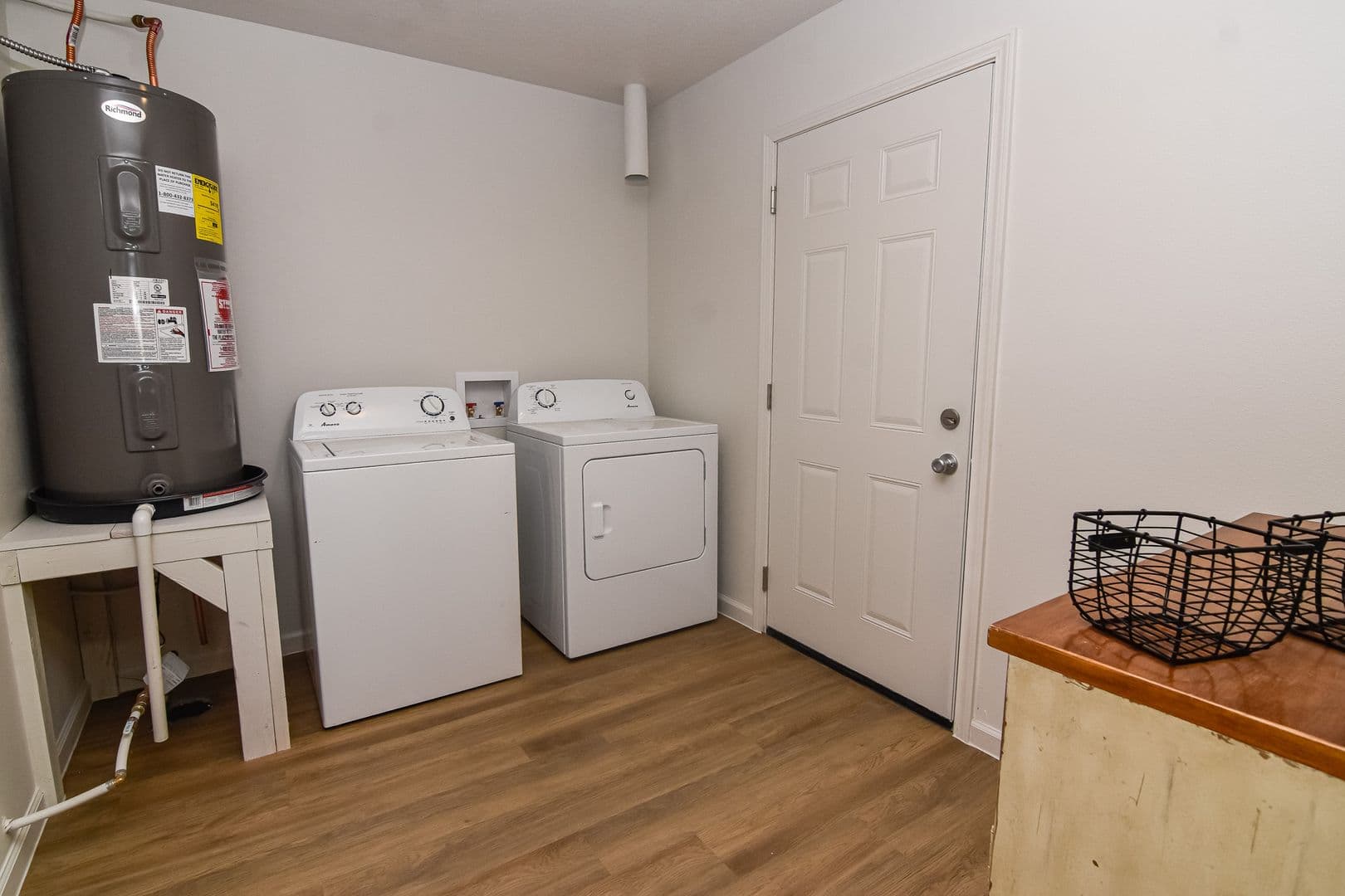 Storm Lake Townhome: 303 W 10th St
