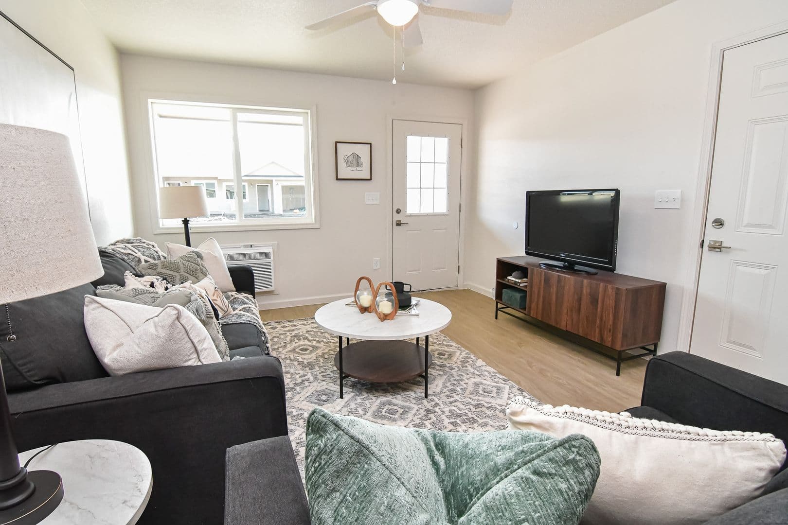 Cherokee Townhome: 900 Rock Island Ave
