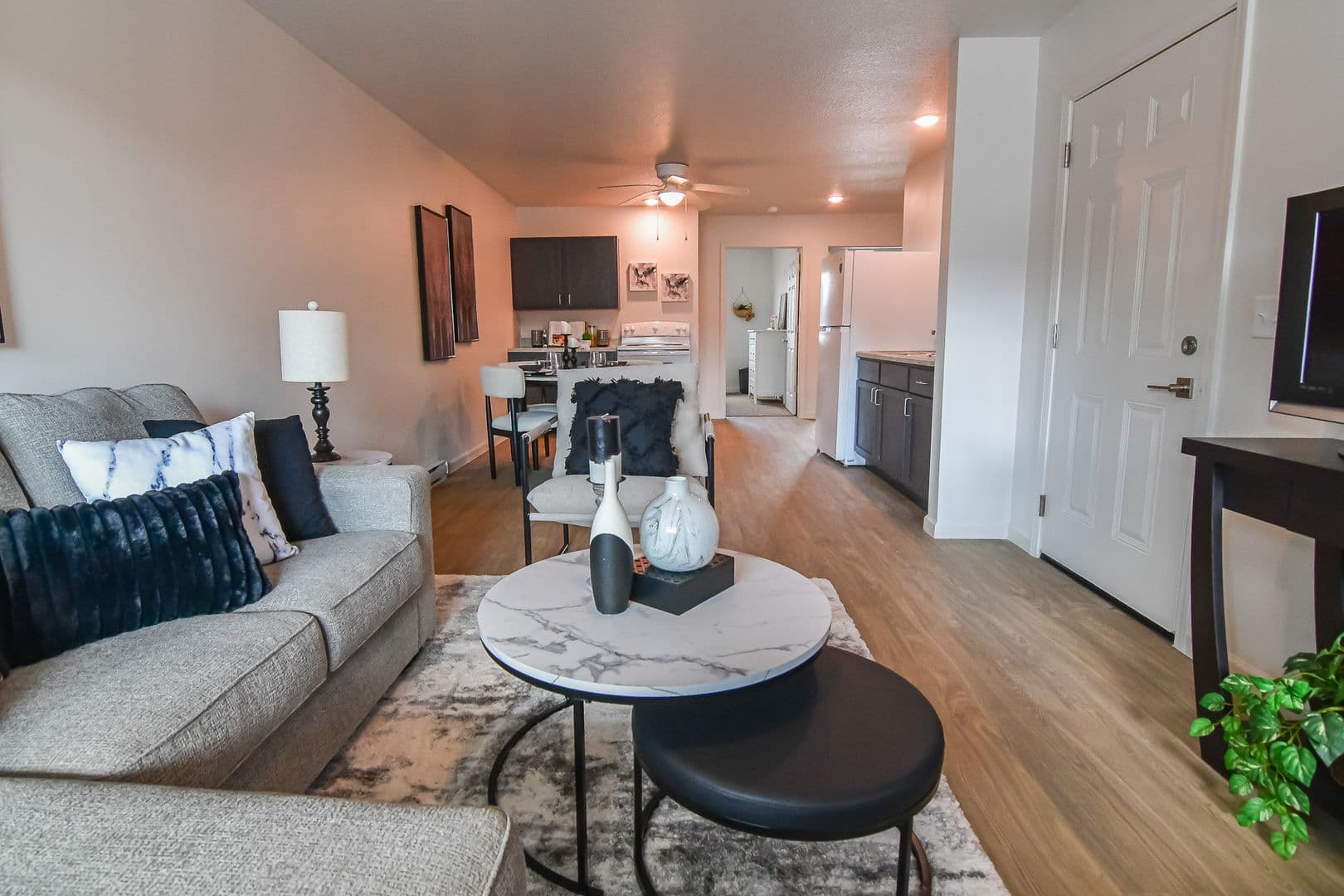 Knoxville Townhome: 471 W Bell Ave