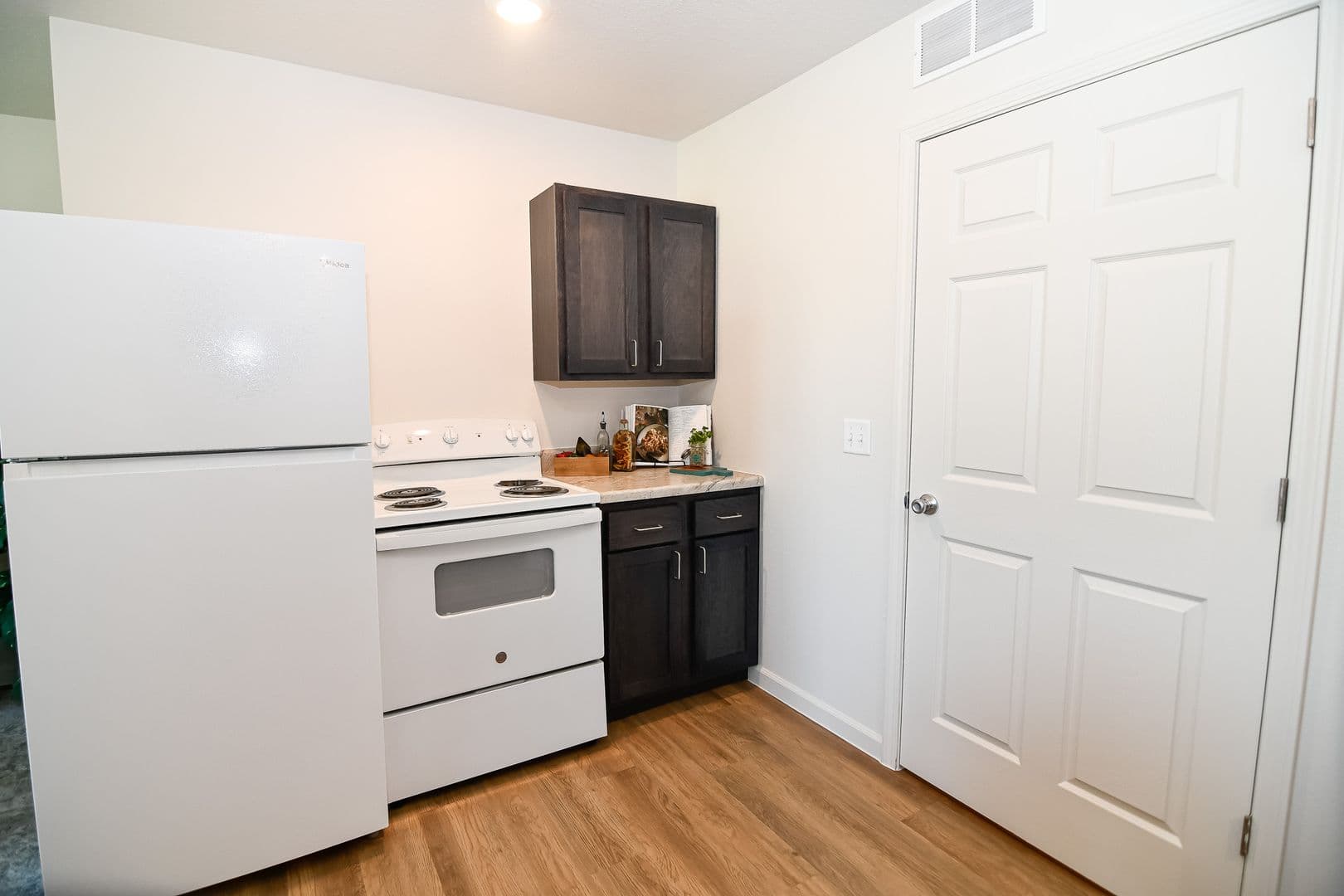 Osceola Apartment: 332 Wildflower Dr