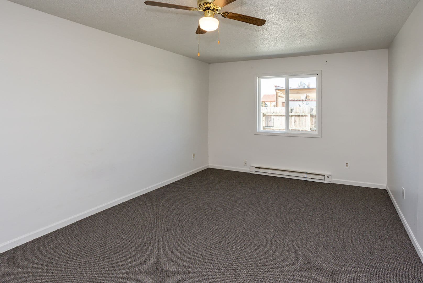 Newton Apartment: 1666 S. 15th Ave W