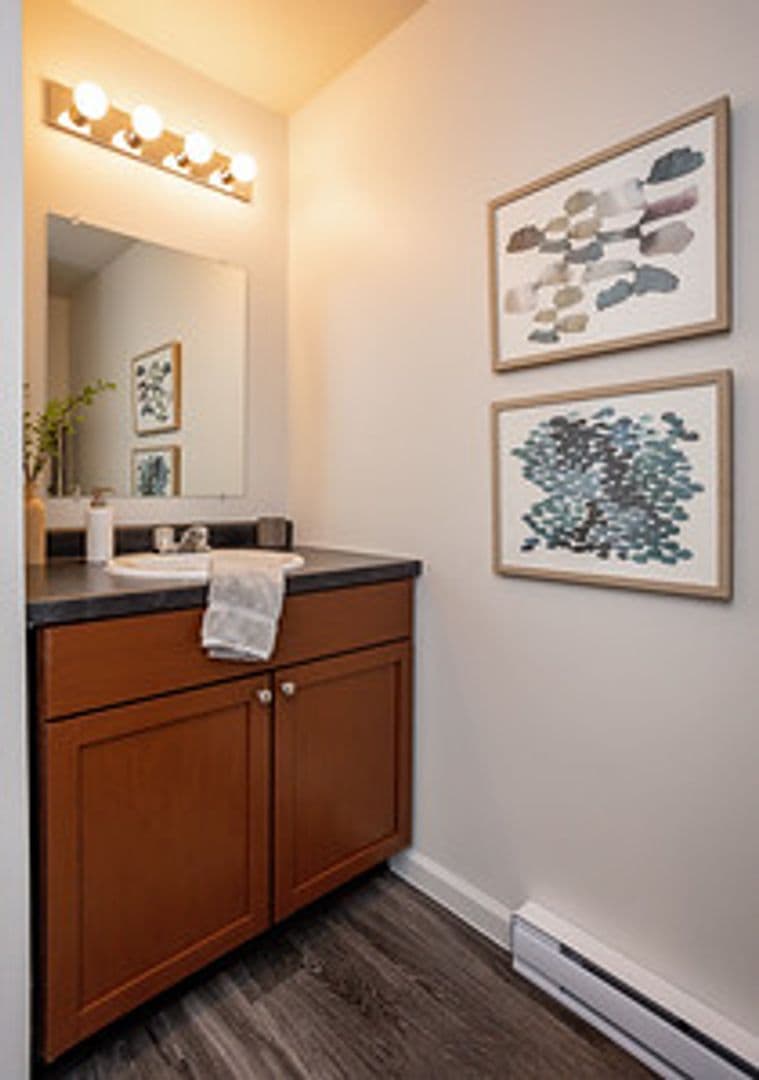 Pleasant Hill Apartment: 300 Fox Lane