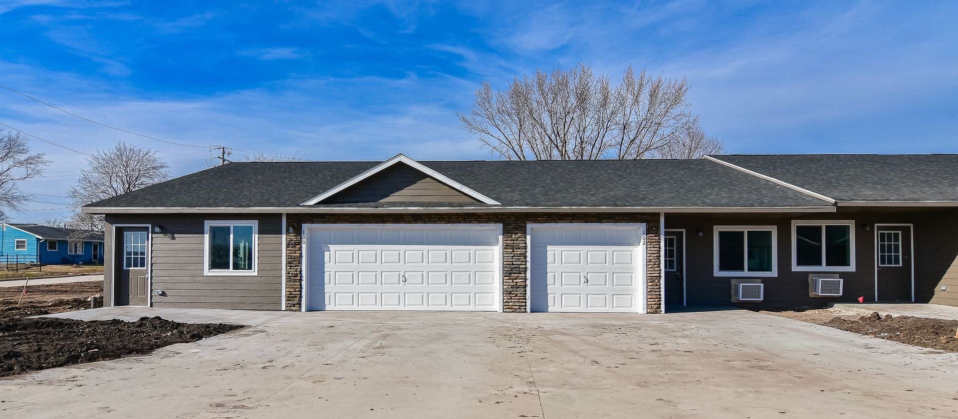 Cherokee Townhome: 900 Rock Island Ave