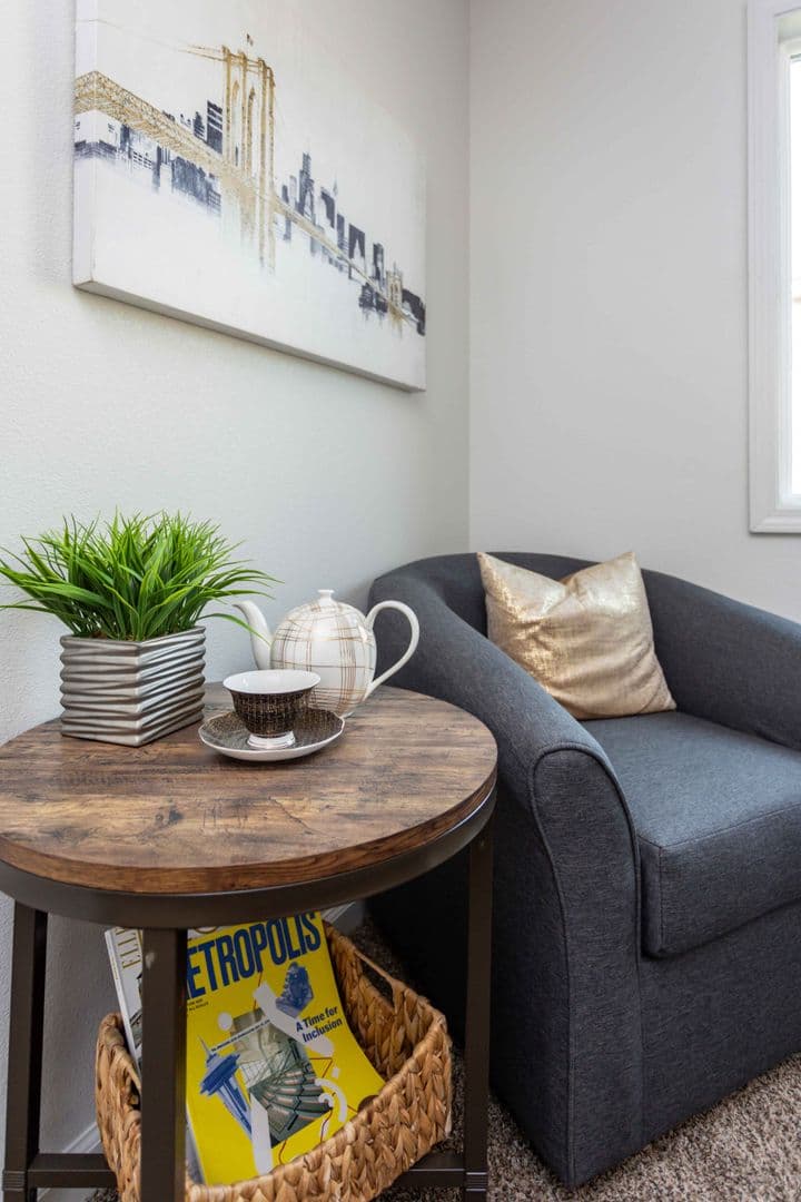 Pleasant Hill Apartment: 5790 Vision Drive