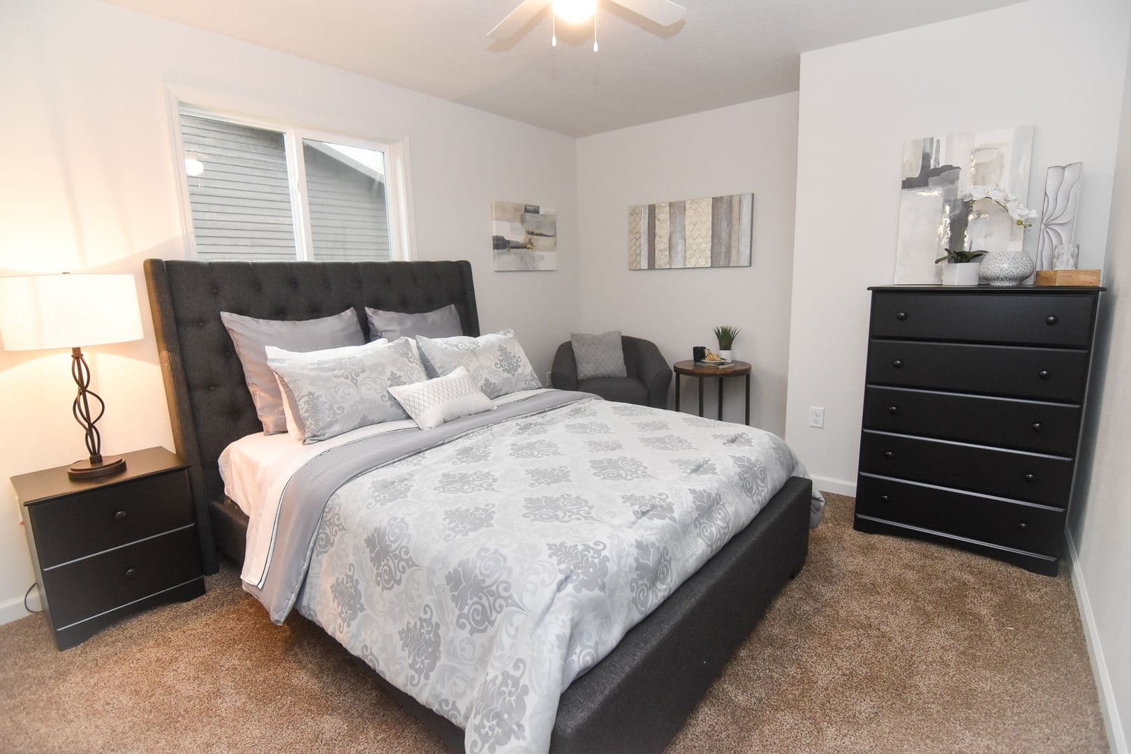 Winterset Apartment: 1407 West Mills Street