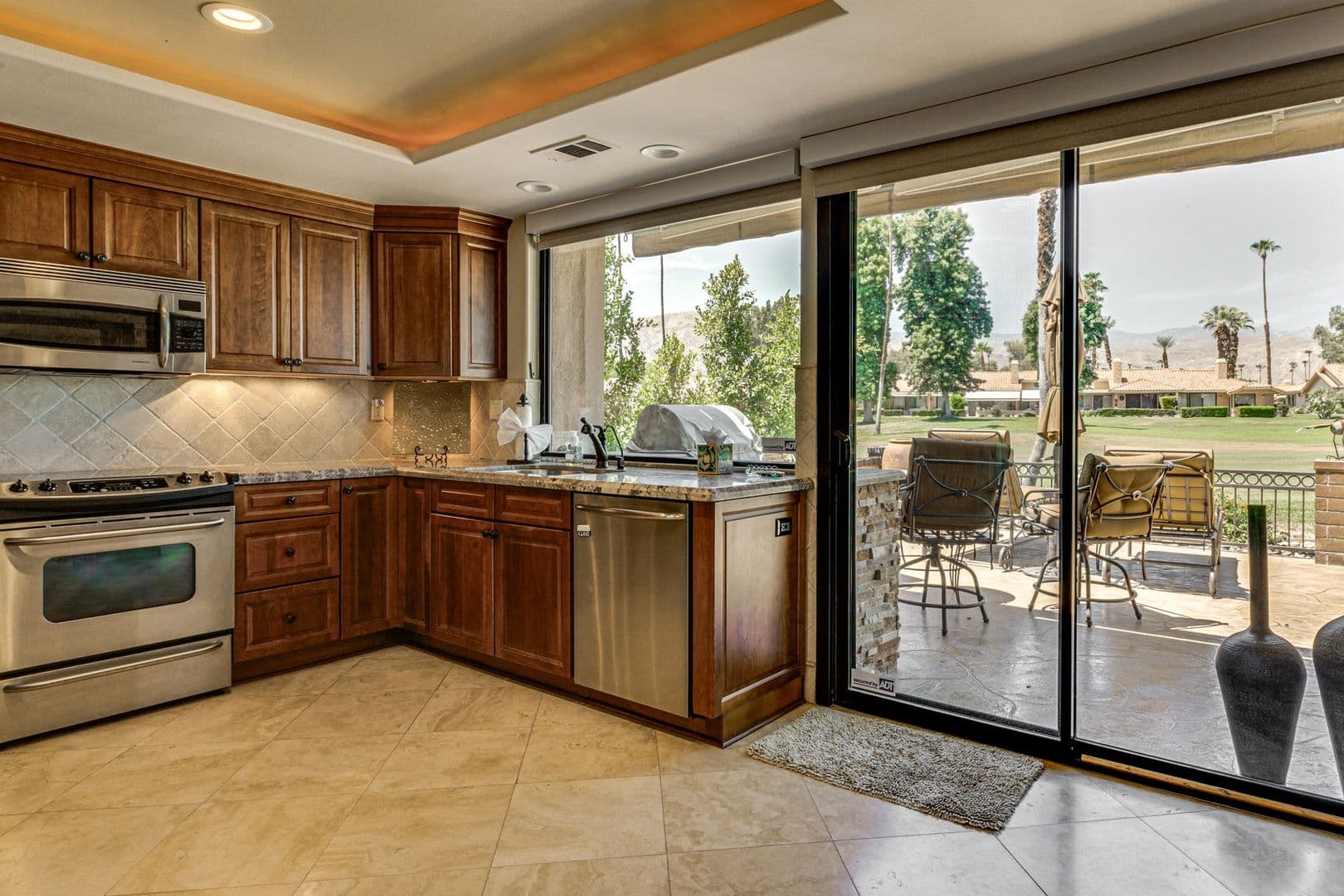 Palm Desert House: 389 Gran Via