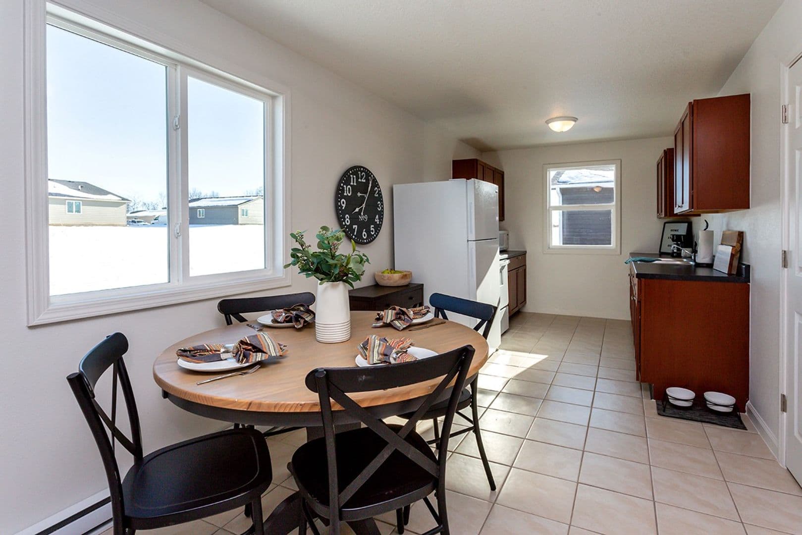 Pleasant Hill Apartment: 5756 Basswood Lane
