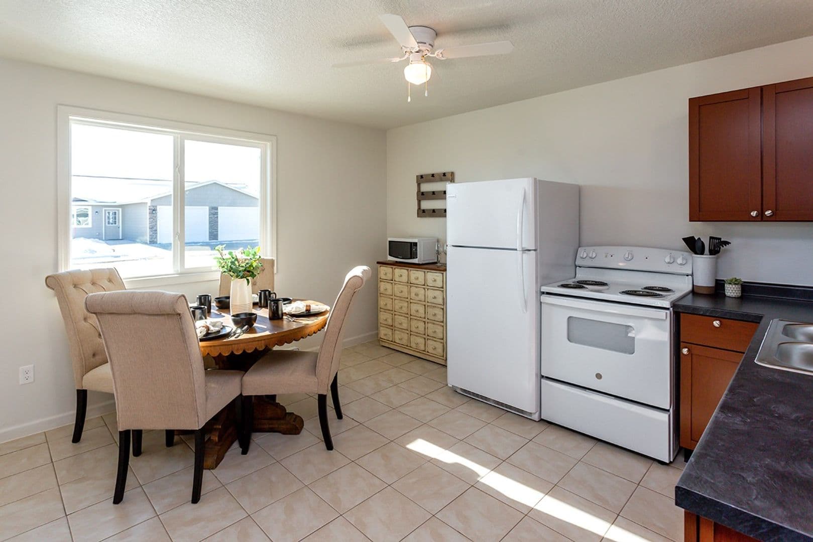 Pleasant Hill Apartment: 5756 Basswood Lane