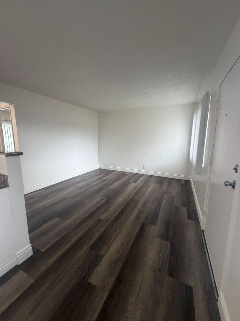 SAN LEANDRO Apartment: 15325 TROPIC COURT