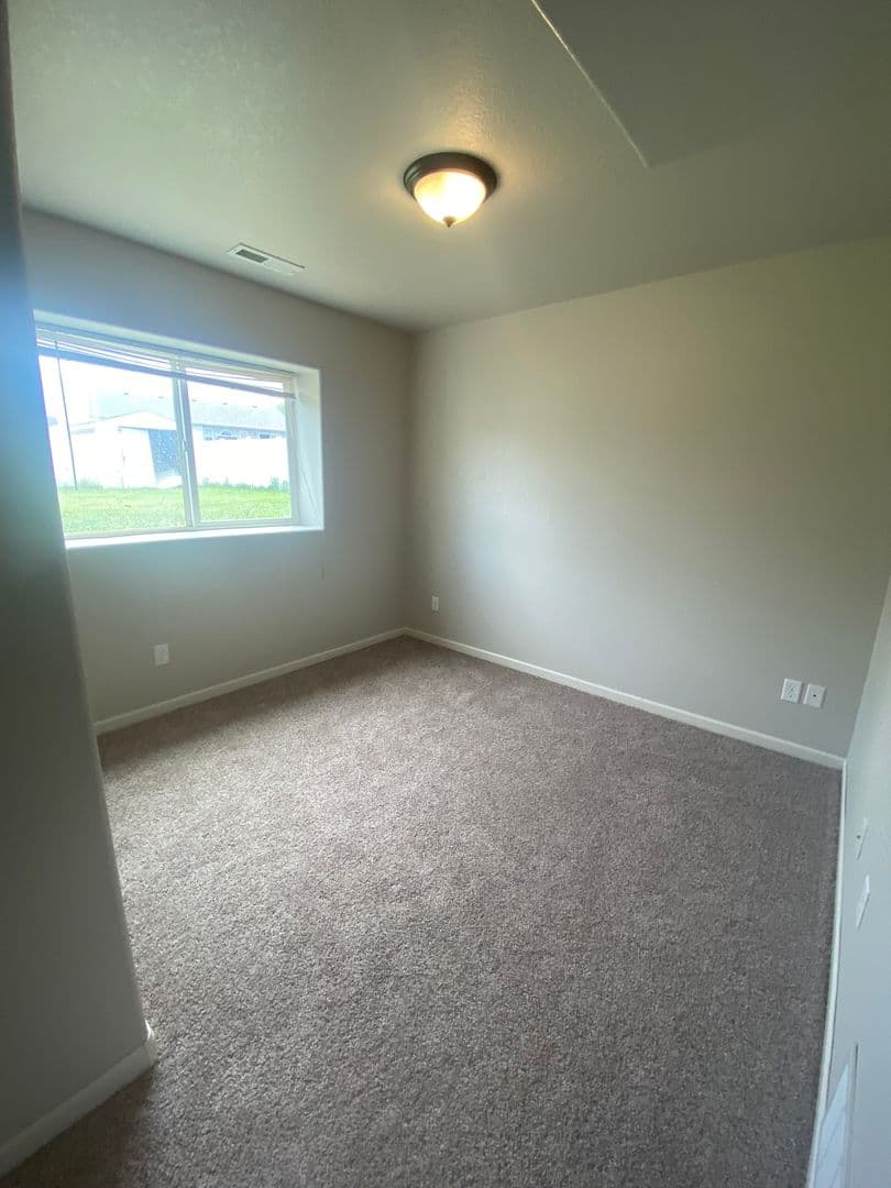 Summerset House: 6587 Cambridge Pl