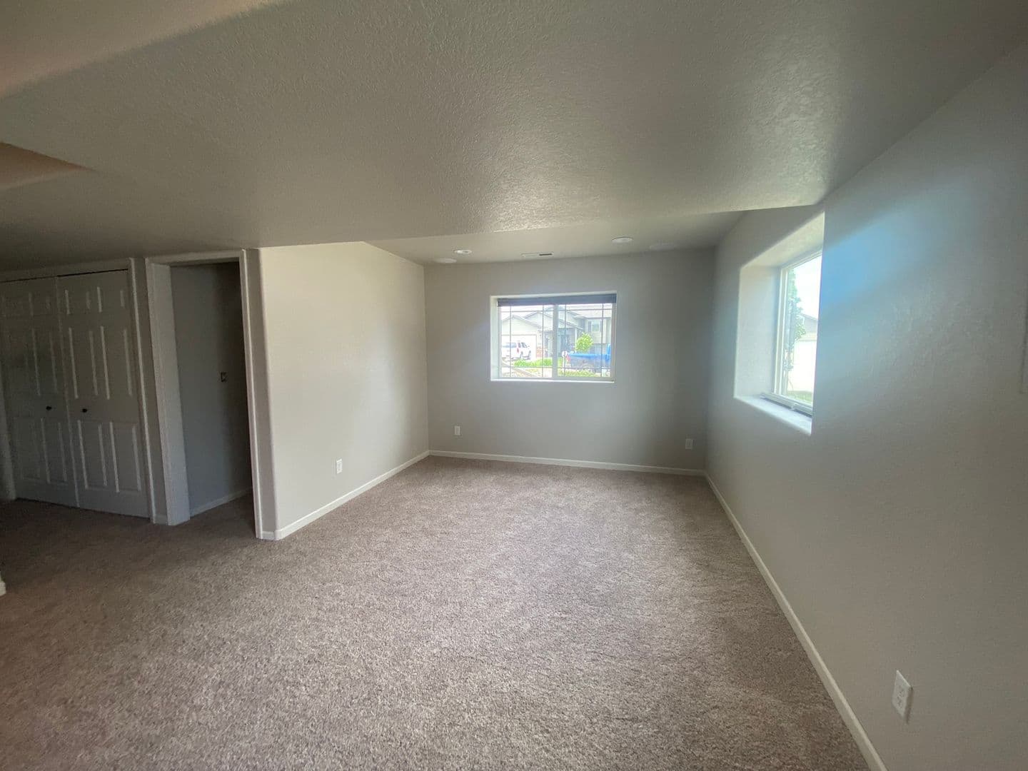 Summerset House: 6587 Cambridge Pl