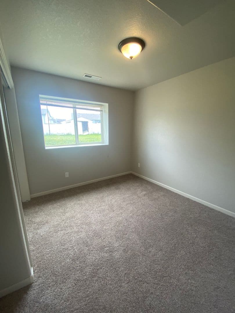 Summerset House: 6587 Cambridge Pl