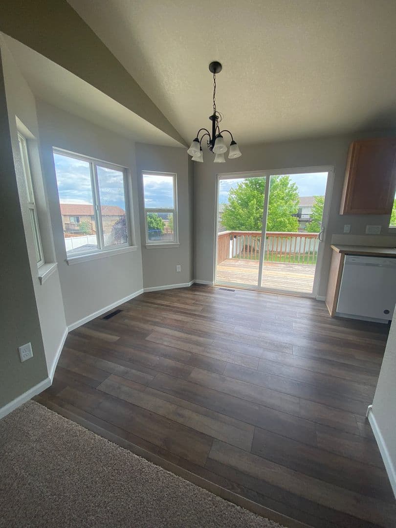 Summerset House: 6587 Cambridge Pl