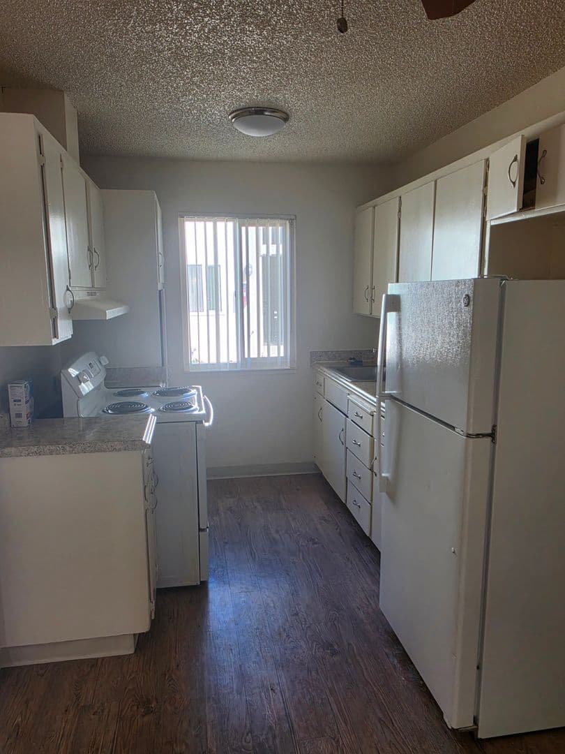 Tracy Apartment: 1635-1641 Parker Avenue