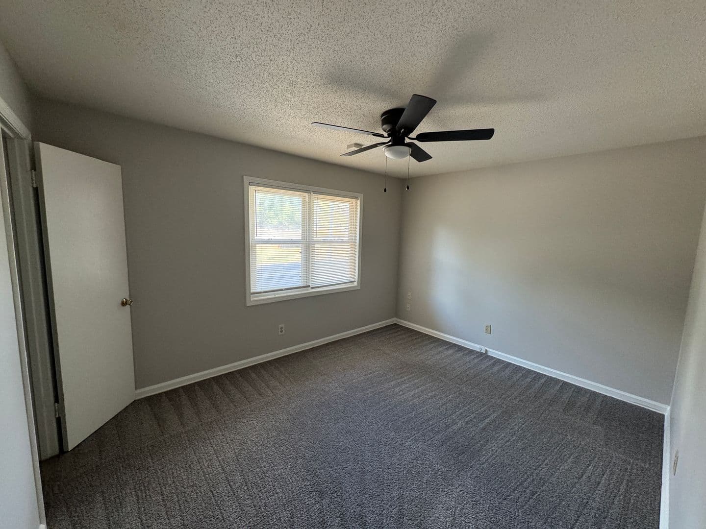 Memphis House: 1491 E Holmes Rd