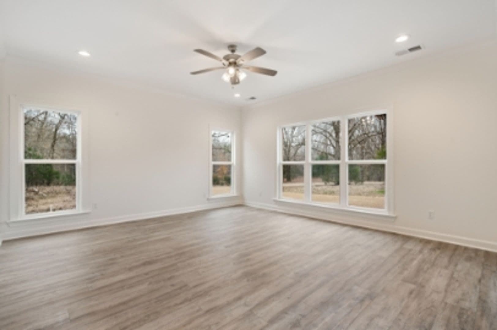 Byhalia House: 31 Scattered Oak Drive