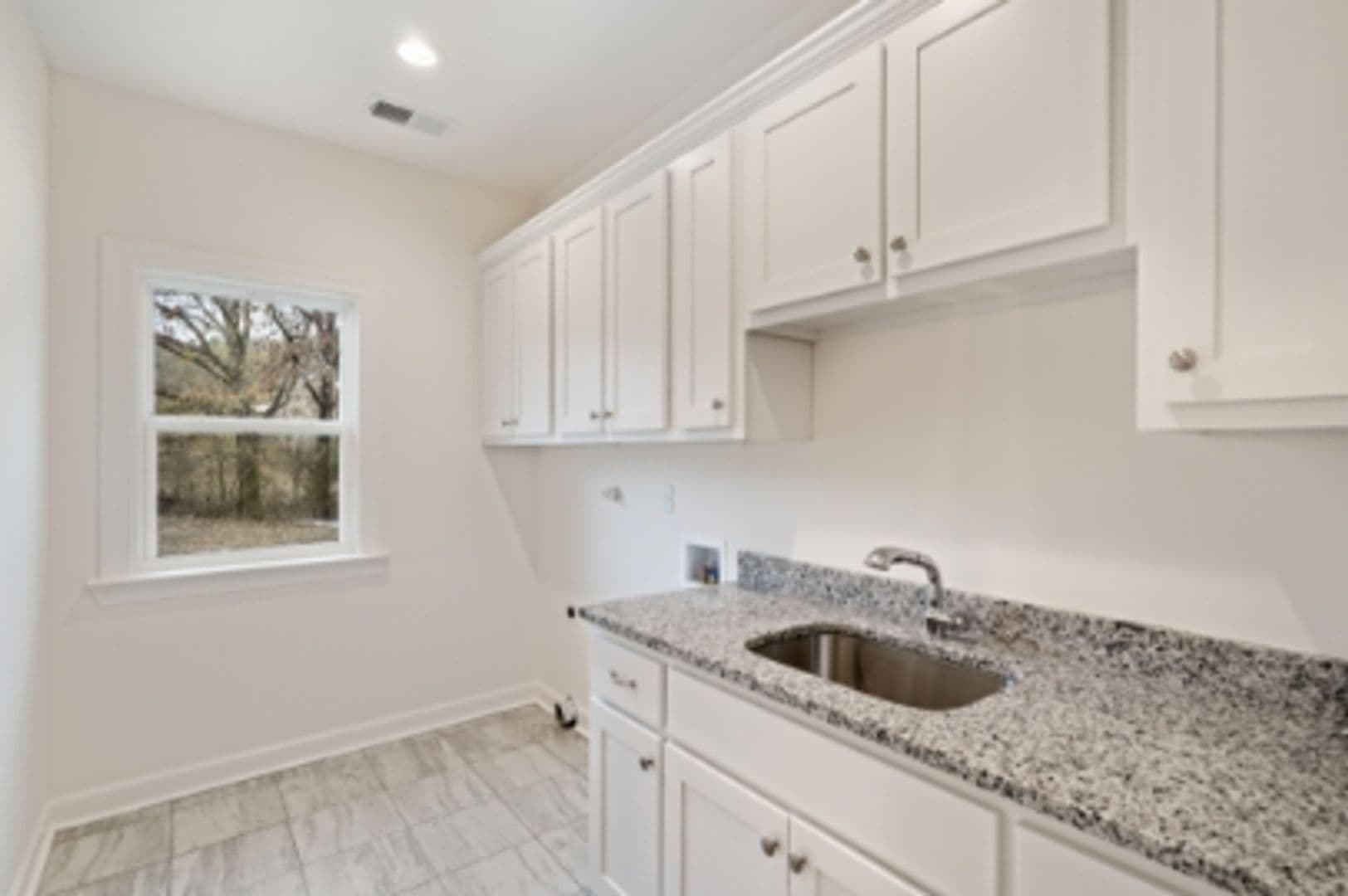 Byhalia House: 31 Scattered Oak Drive