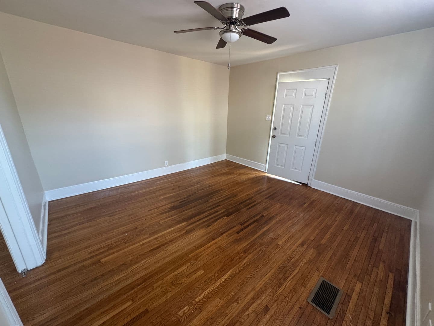 Memphis Apartment: 820 Maury Street