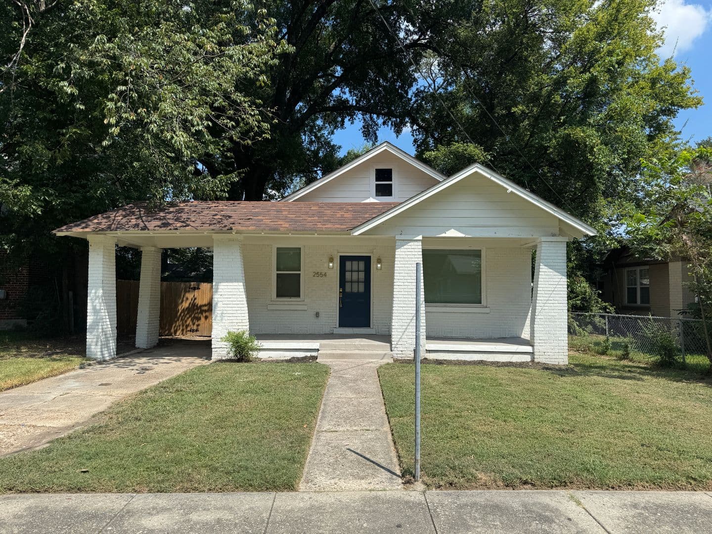 Memphis House: 2554 Selman Ave