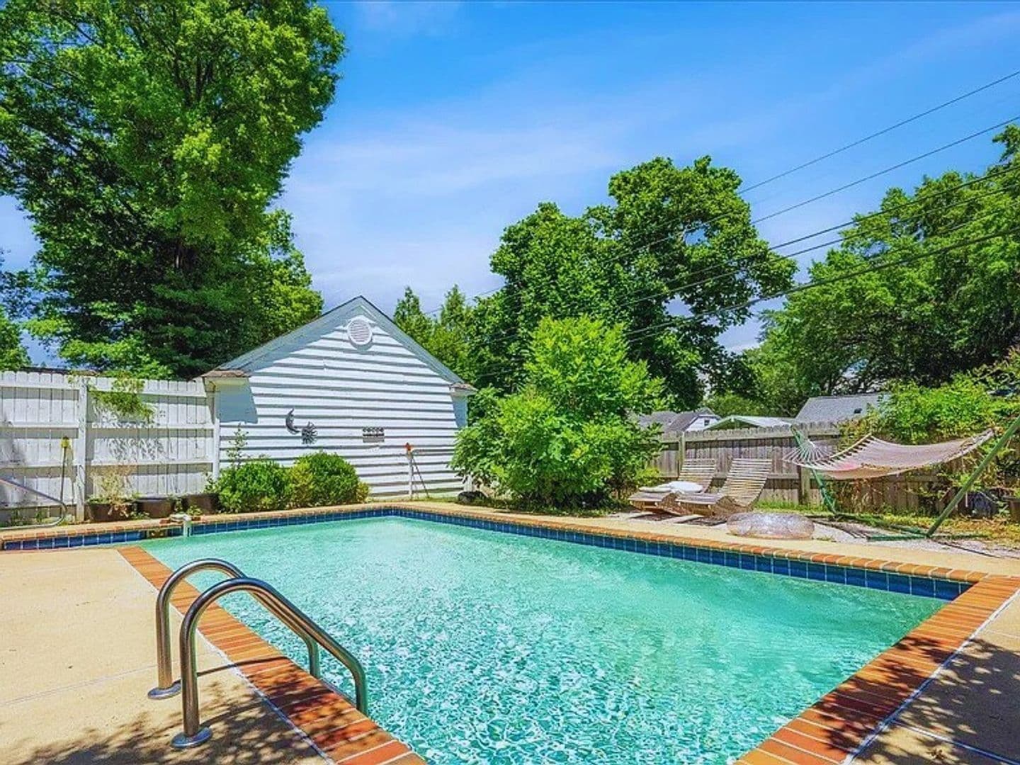 Memphis House: 816 Charles Place,