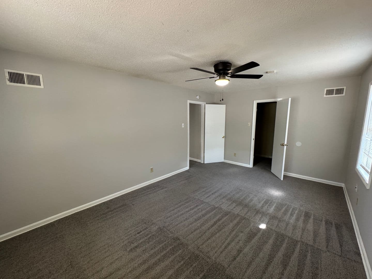 Memphis House: 1491 E Holmes Rd