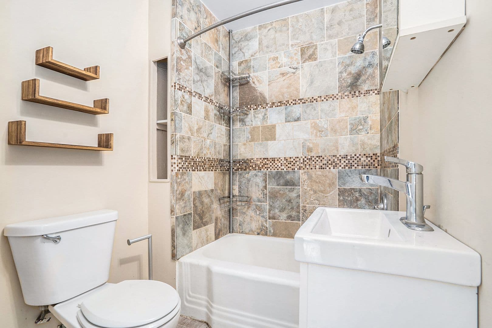 Kalamazoo House: 826 Washburn Avenue