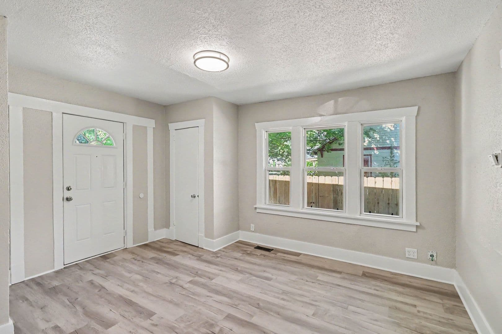 Kalamazoo House: 702 Fenimore Ave