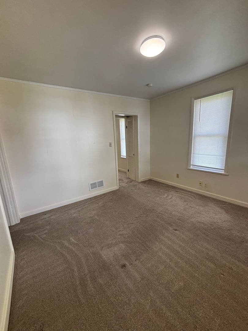 Greenville Apartment: 61 Columbia Ave