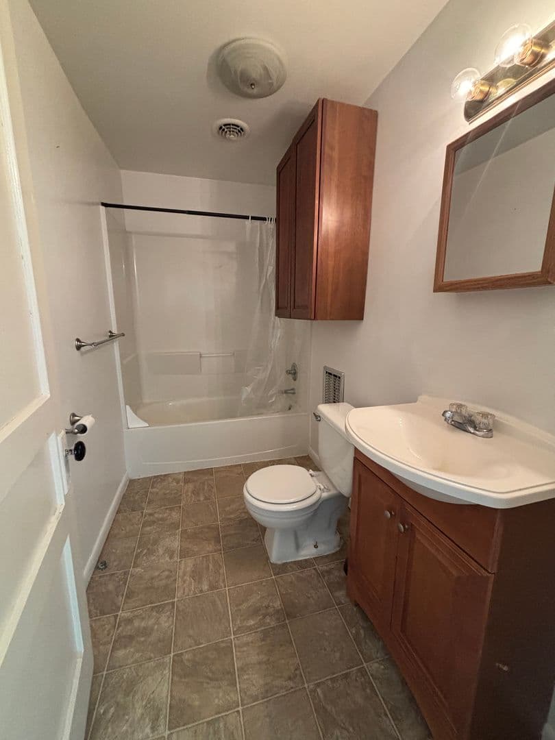 Greenville Apartment: 61 Columbia Ave